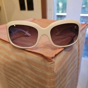 CHANEL White Sunglasses with Purple Lenses
